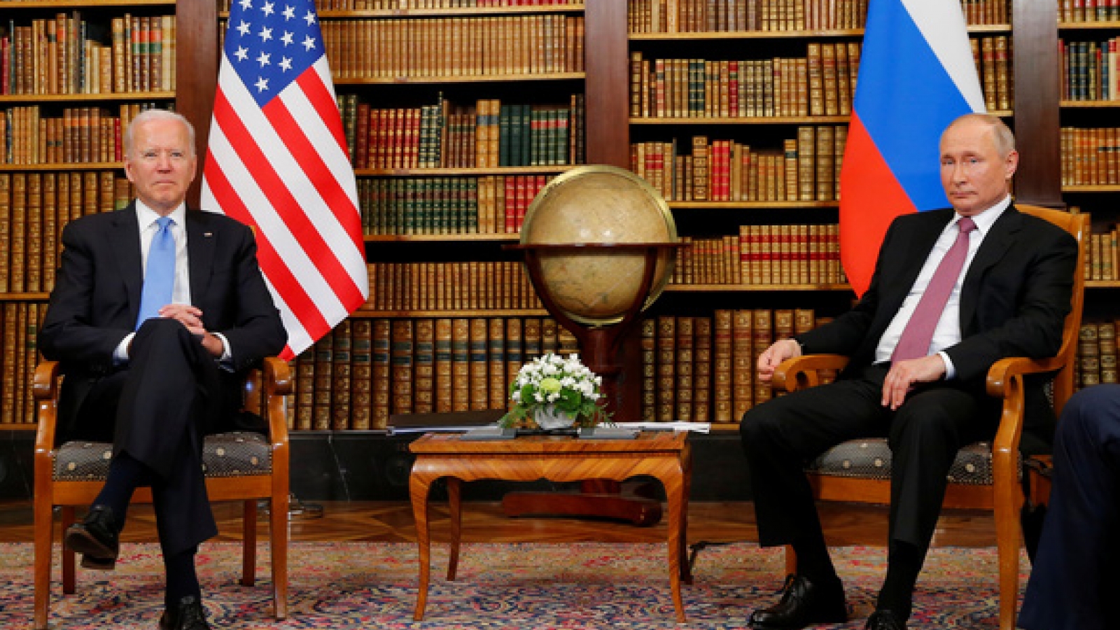Hội nghị Thượng đỉnh trực tuyến Putin-Biden: Ai trên cơ?