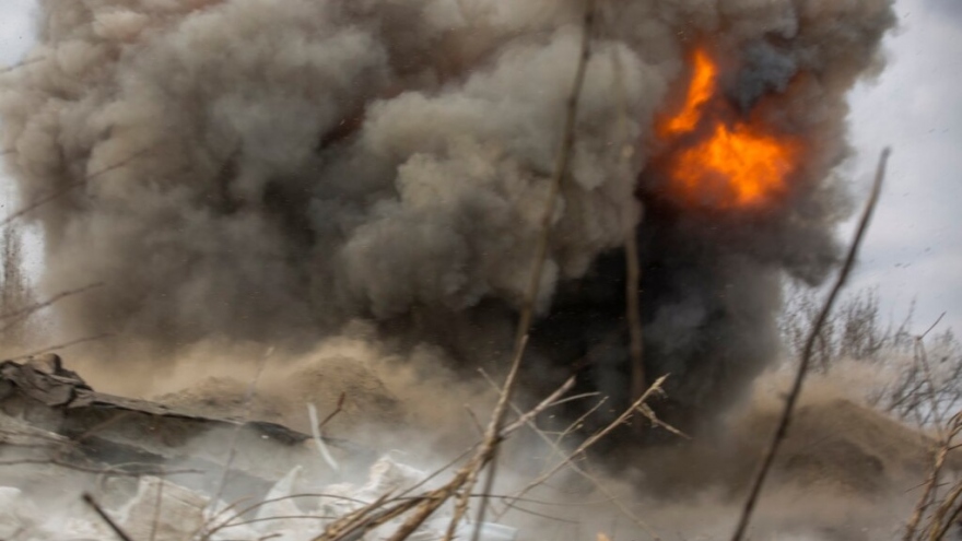Hình ảnh quân nhân Ukraine sống trong chiến hào cận kề hỏa lực quân ly khai miền Đông