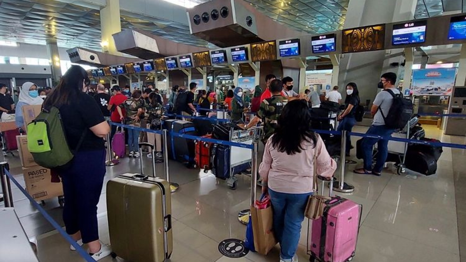 Indonesia xem xét cấm công dân xuất cảnh để ngăn ngừa Omicron