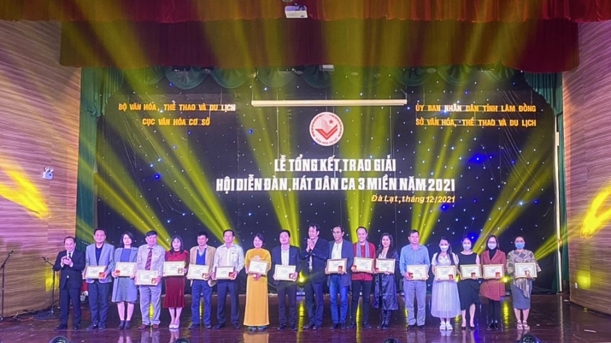 Bảo tồn và phát huy văn hóa Việt Nam qua Hội diễn Đàn, hát dân ca ba miền năm 2021