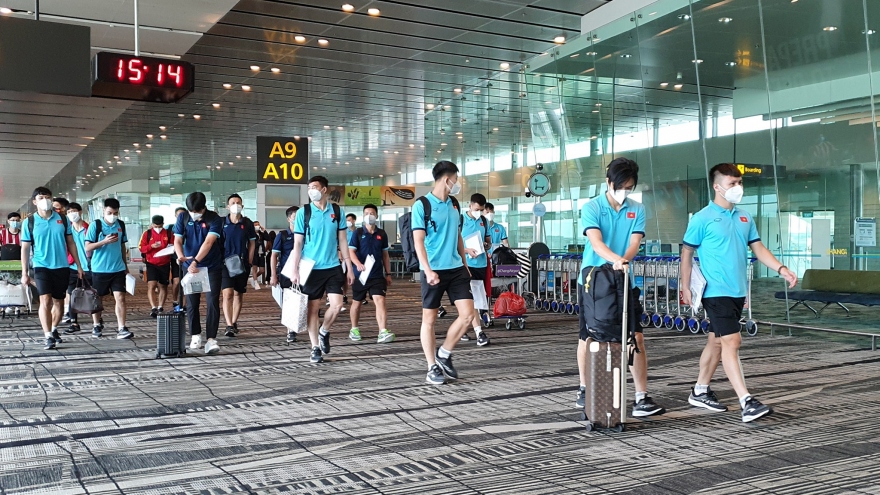 ĐT Việt Nam có mặt tại Singapore, chuẩn bị bước vào hành trình AFF Cup 2020 