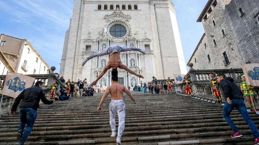 Daredevil Giang Brothers to break own world record in Spain