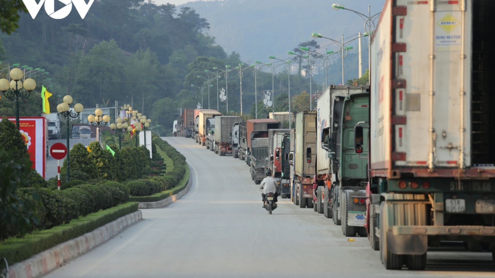 Bộ Công Thương nêu giải pháp giảm ùn tắc tại cửa khẩu