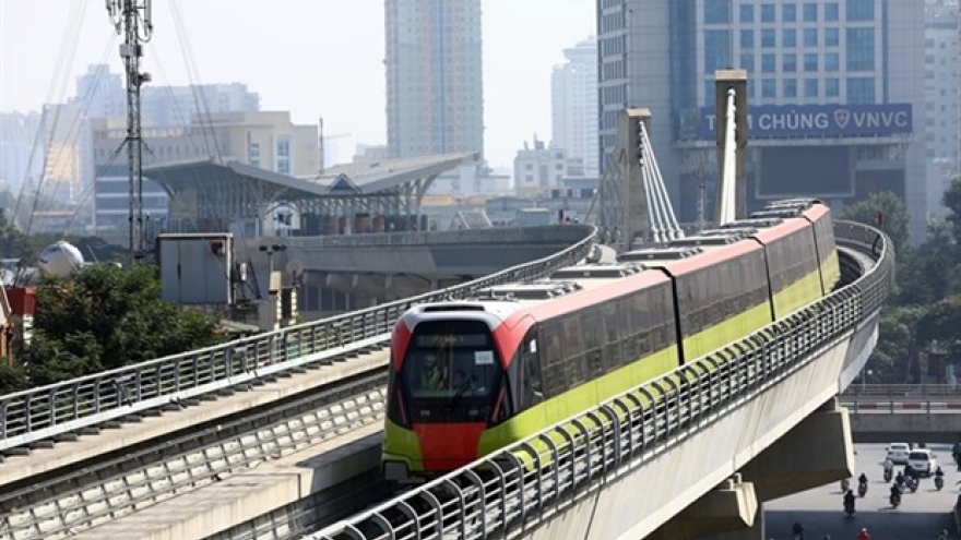 Hanoi’s metro trains put on trial run for elevated stations