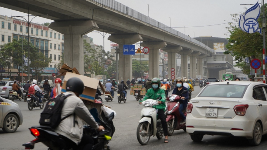 Cần “thuốc đặc trị" vượt đèn đỏ, đi ngược chiều, không để thành bệnh khó chữa