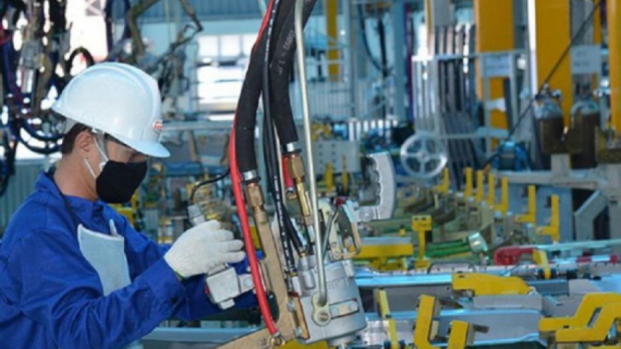HSBC expects Vietnam to regain economic growth momentum next year