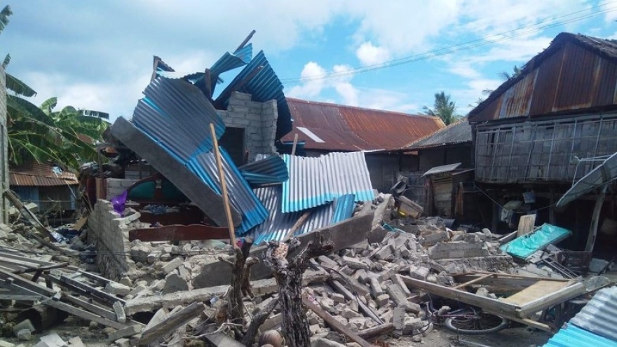 Indonesia gỡ bỏ cảnh báo sóng thần, lưu ý dư chấn sau động đất 7,4 độ richter