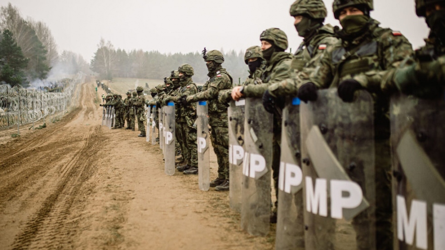 Tổng thống Ba Lan ký ban hành luật sửa đổi bảo vệ biên giới
