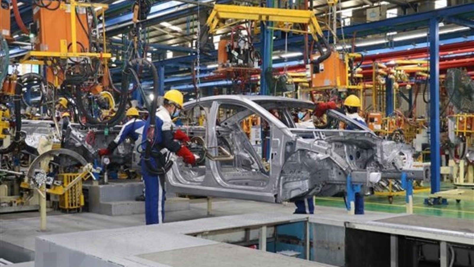 Special consumption tax payment on domestic automobiles extended