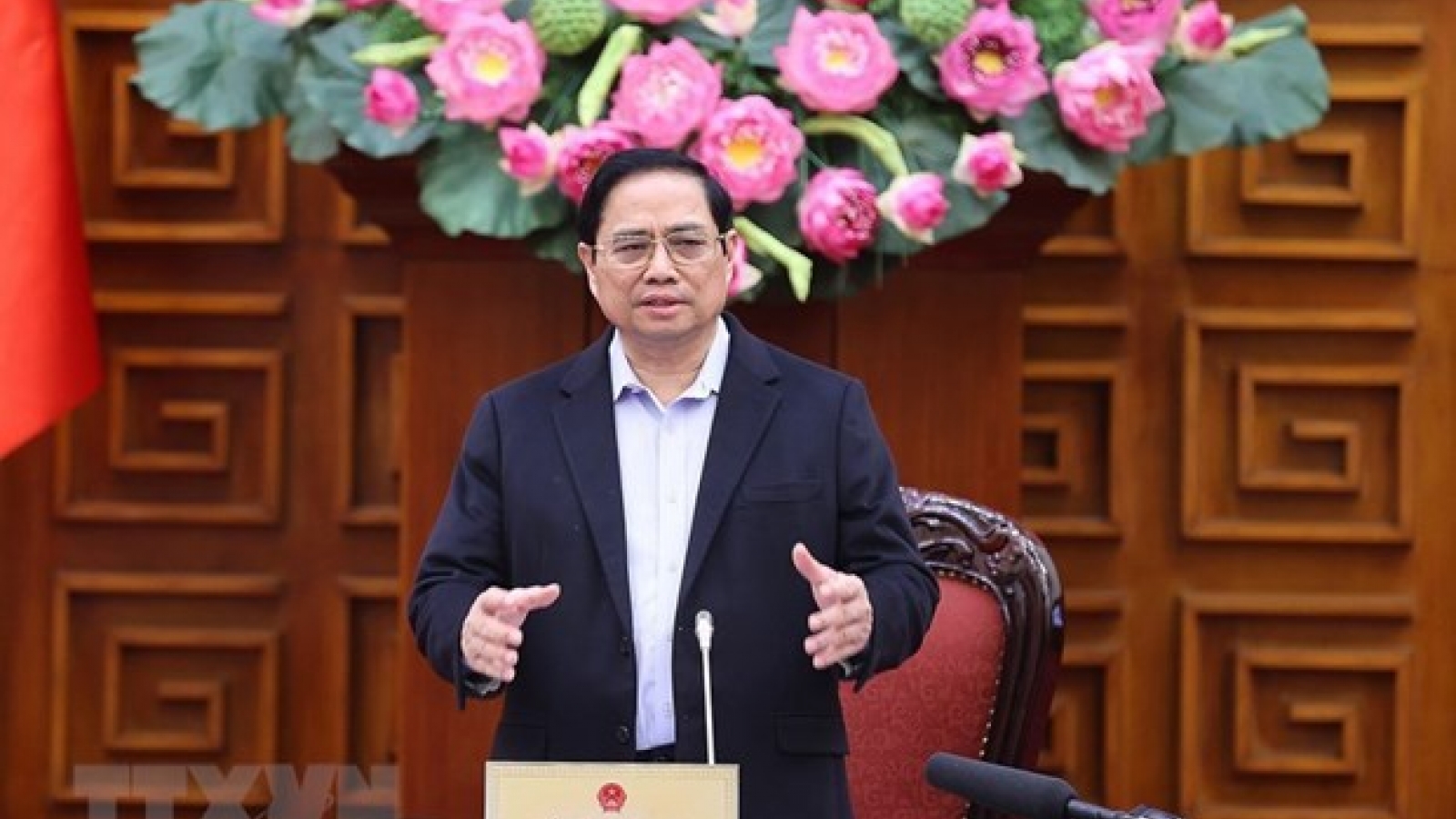 No one must be left without food or clothes after floods: PM