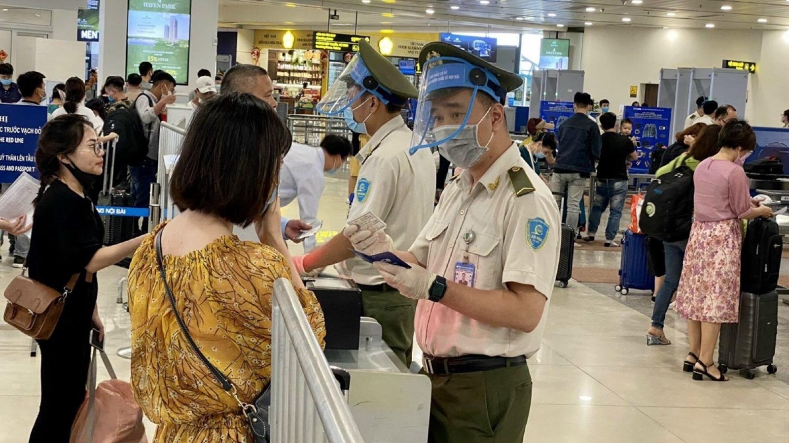 Mở lại đường bay quốc tế từ 1/1: Phải chờ hướng dẫn y tế đối với khách nhập cảnh