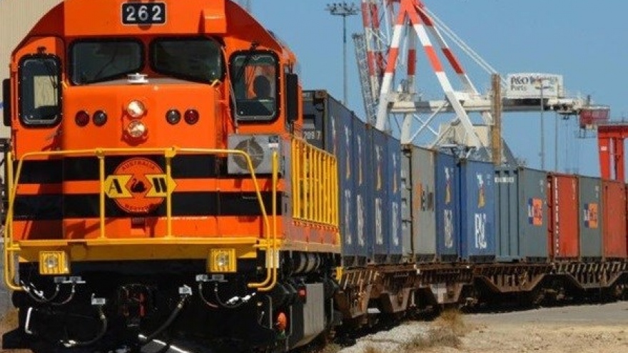 Vietnam-Europe freight train opens up new transport route: experts