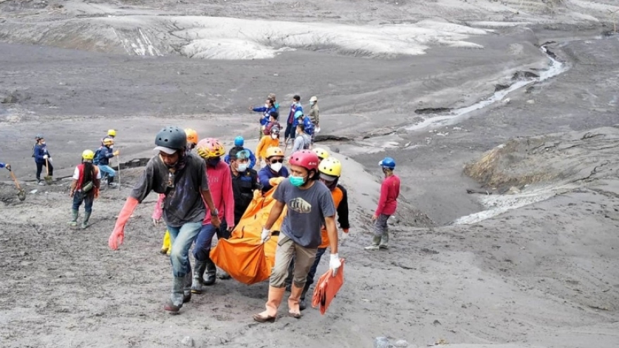 Nạn nhân thiệt mạng do núi lửa Semeru phun trào tăng lên 34 người