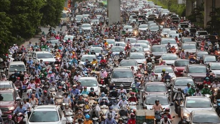 Vietnam aims to increase public transport, reduce private vehicles