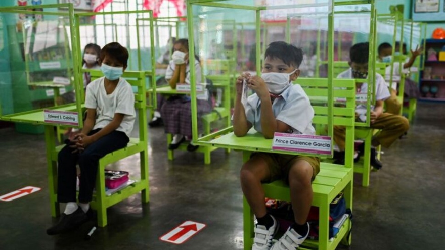 Trẻ em 6-9 tuổi tại Philippines trở lại trường học lần đầu tiên sau gần 2 năm