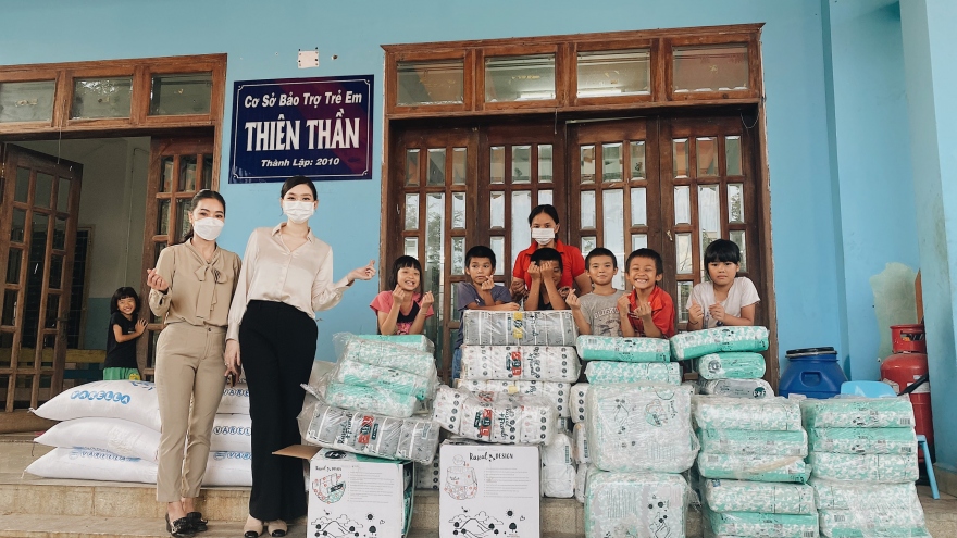 Vừa quay lại showbiz, Á hậu Tường San đã có hoạt động từ thiện đầu tiên
