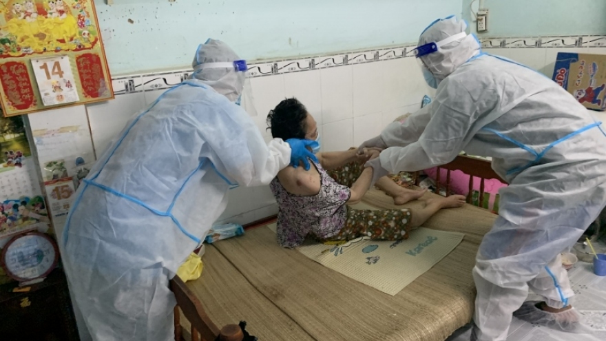 TP.HCM vận động 24.420 người thuộc nhóm nguy cơ tiêm vaccine ngừa Covid-19