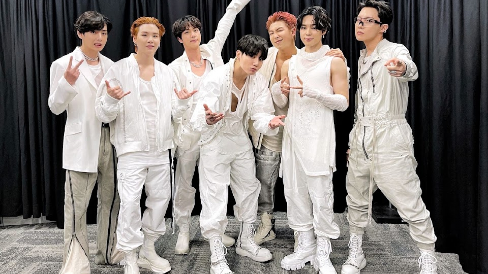 BTS thu về 33,3 triệu USD sau 4 đêm diễn, lập kỷ lục bán vé