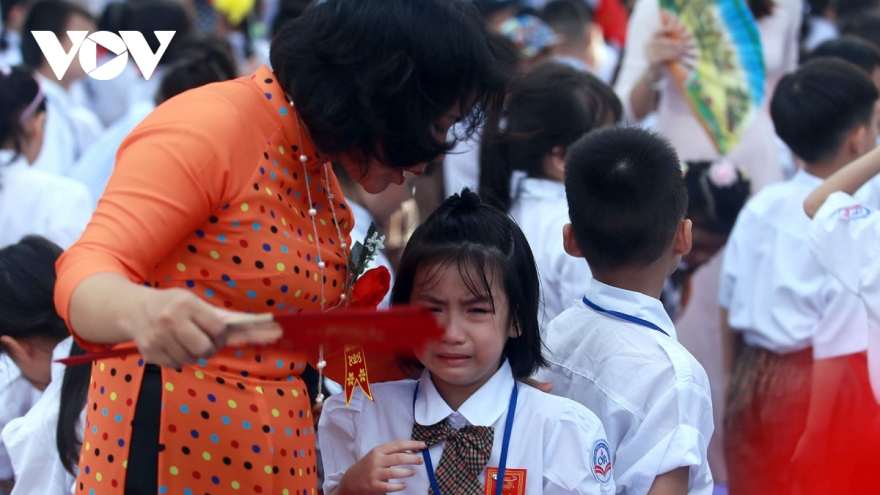 “Không nên đặt nặng vấn đề điểm số, đánh giá với học sinh lớp 1, lớp 2”