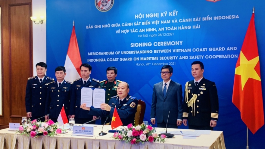 Cảnh sát biển Việt Nam - Indonesia ký Bản ghi nhớ về hợp tác an ninh, an toàn hàng hải 