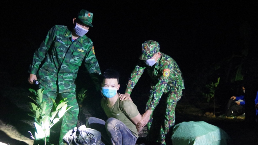 Biên phòng Quảng Trị thu giữ gần 300 kg pháo hoa