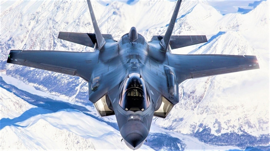 Vụ máy bay chiến đấu F-35A của Hàn Quốc hạ cánh bằng bụng đặt ra câu hỏi lớn