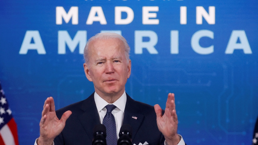 Tổng thống Biden ca ngợi Intel đầu tư 20 tỷ USD để xây dựng nhà máy sản xuất chip ở Mỹ