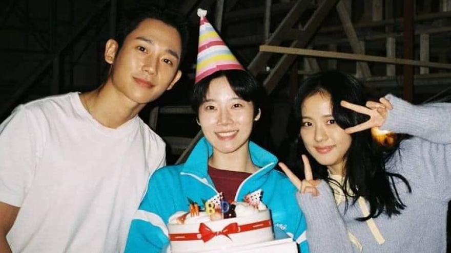 Jung Hae In, Jisoo (BLACKPINK) chia sẻ hình ảnh cuối cùng của nữ diễn viên Kim Mi Soo