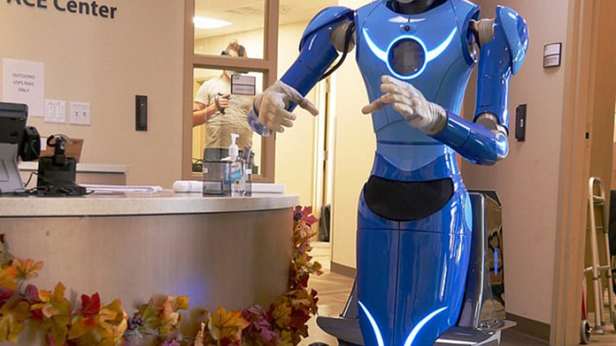 Robot trợ lý có thể mở chai, tiêm thuốc hoặc nâng vật nặng 30kg