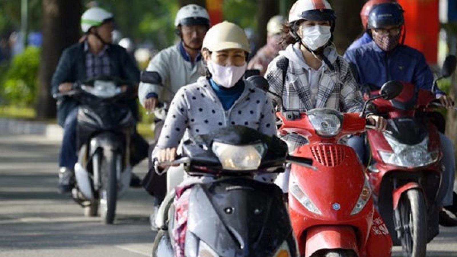Dự báo thời tiết hôm nay: Bắc Bộ ngày hửng nắng, Nam Bộ ít mưa 