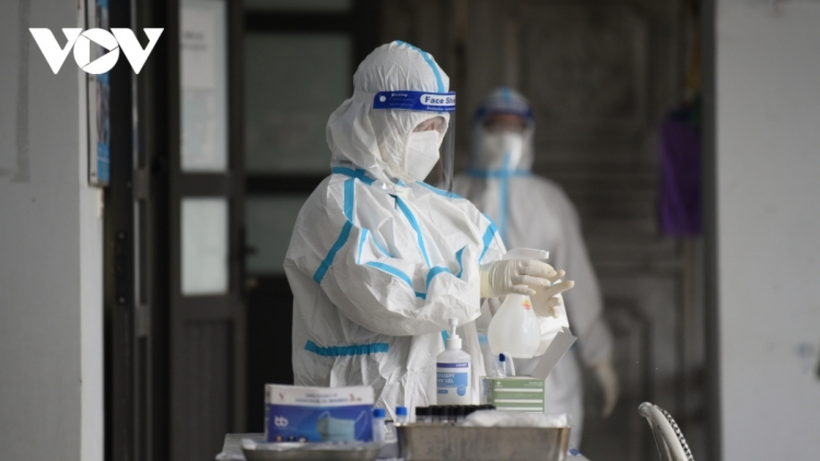 COVID-19: Vietnam records nearly 16,000 new infections, 108 Omicron cases