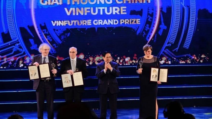 VinFuture Prize honours mRNA vaccine researchers