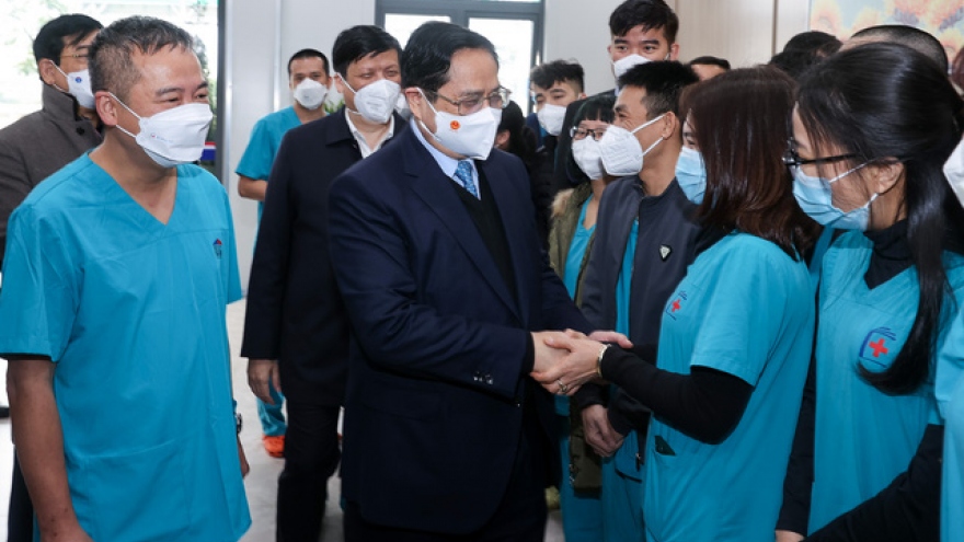 Thủ tướng Phạm Minh Chính thăm, chúc Tết cán bộ, bác sĩ, nhân viên y tế 