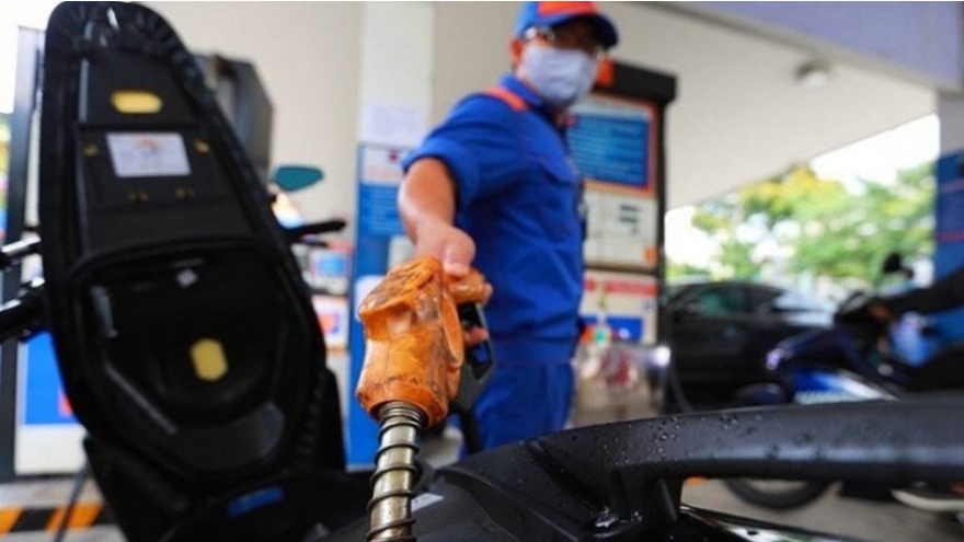 Petrol prices rise in first trading session of 2022