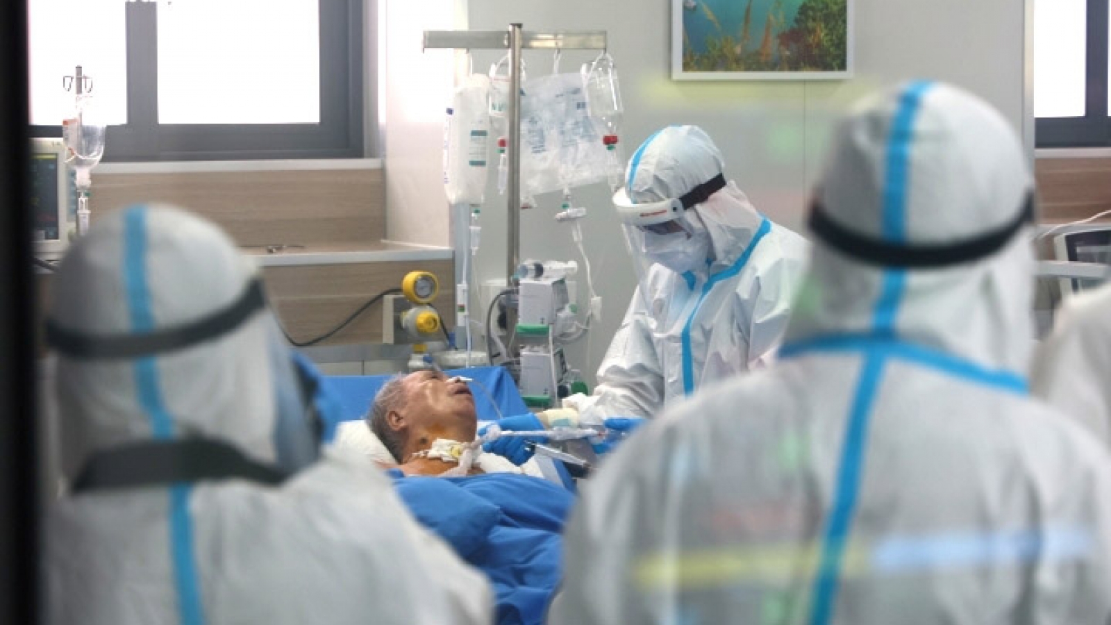 Inside COVID-19 treatment facilities in Hanoi and HCM City
