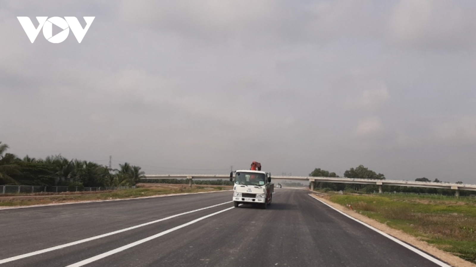 Vượt “bão” COVID-19 thành công, cao tốc Trung Lương - Mỹ Thuận cán đích đúng hẹn