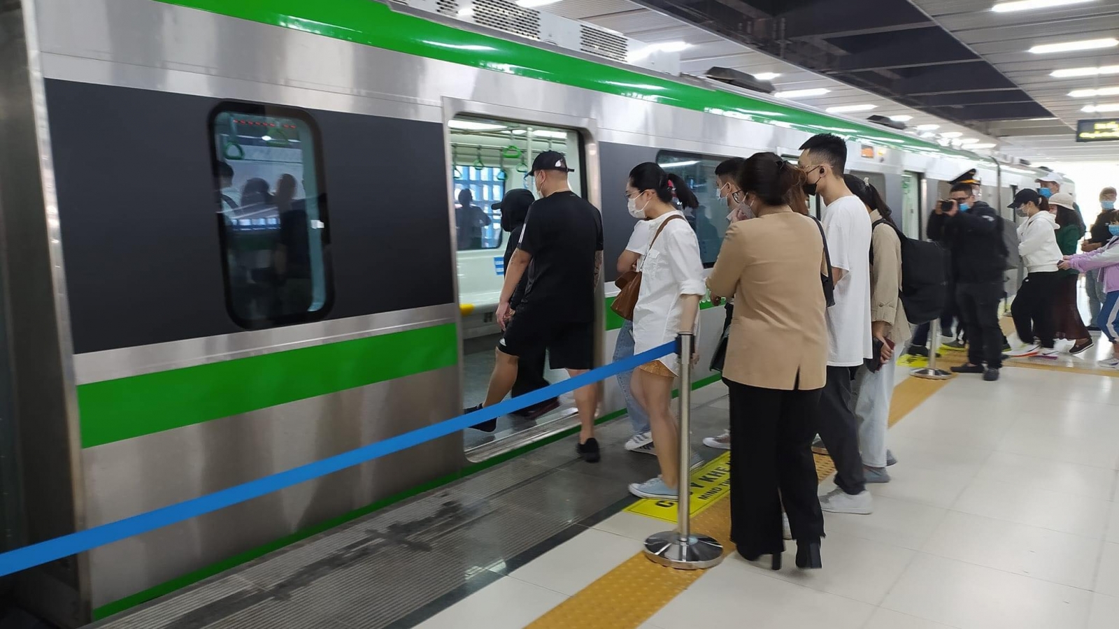 Tàu Cát Linh - Hà Đông chính thức đón hành khách thứ 1 triệu 