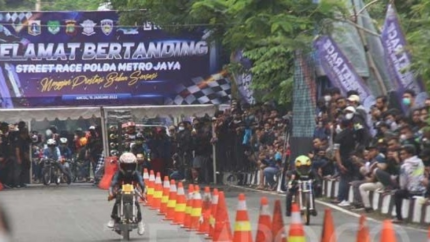 Giảm đua xe trái phép, cảnh sát Jakarta (Indonesia) tổ chức đua motor đường phố