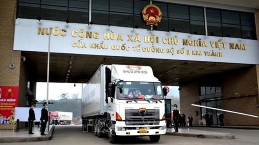 China reopens one more border gate with Vietnam for fresh fruit imports