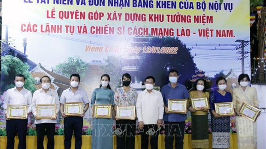 OVs in Laos commended for voluntary, charity activities