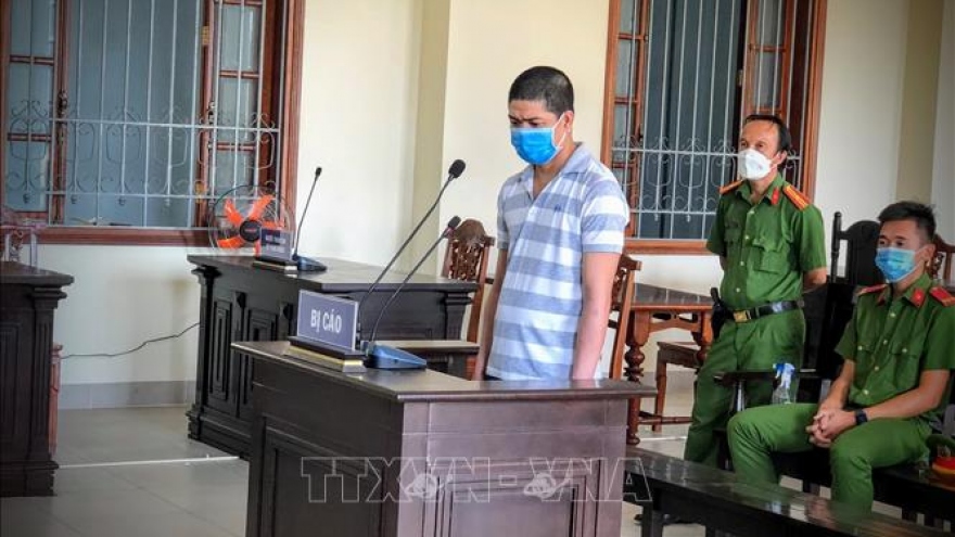 Thợ sơn lãnh 23 năm tù vì đâm chủ nhà và người giúp việc để cướp tài sản 