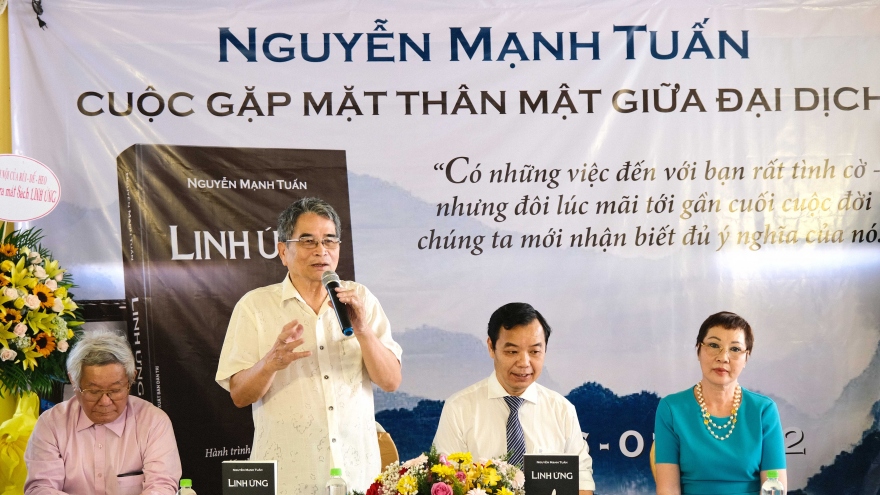 Nhà văn Nguyễn Mạnh Tuấn và "Linh ứng" - Hành trình tâm linh mang đậm tính lịch sử dân tộc