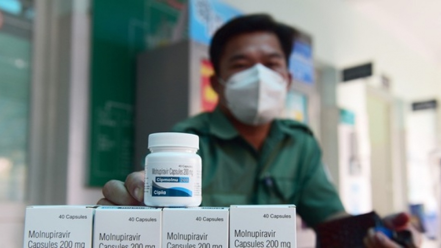 Thuốc Molnupiravir: Xem xét cấp số đăng ký cho 4 nhà sản xuất