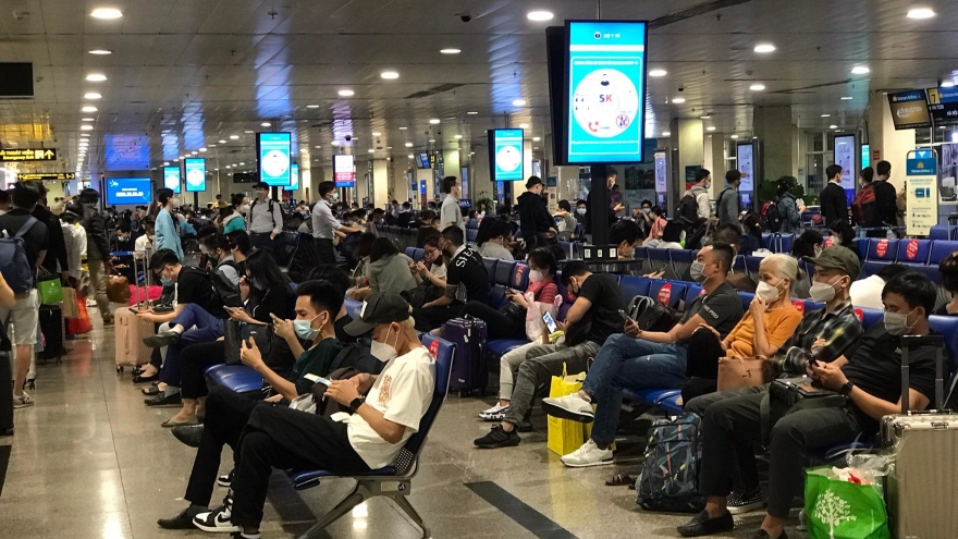 Sân bay Tân Sơn Nhất dự kiến đón lượng khách kỷ lục dịp nghỉ lễ 30/4