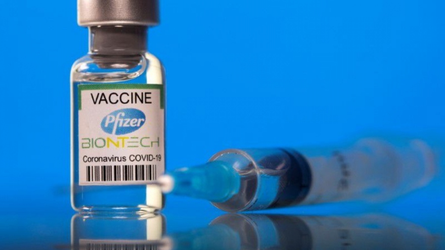 FDA cấp phép tiêm mũi tăng cường vaccine của Pfizer cho trẻ em từ 12 đến 15 tuổi