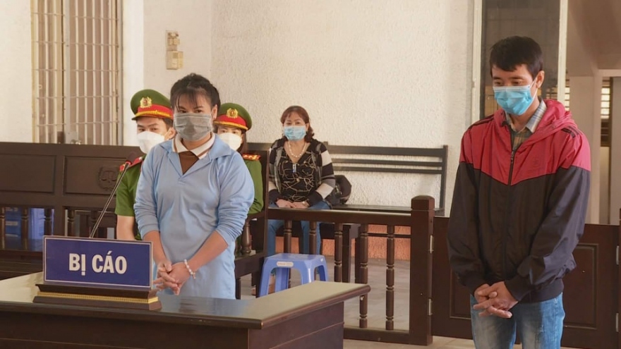 Làm giả 17 sổ đỏ lừa chiếm đoạt 5,8 tỷ đồng, "nữ quái" lĩnh hơn 22 năm tù
