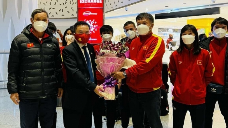 First female footballers arrive in India for 2022 AFC Asian Cup 