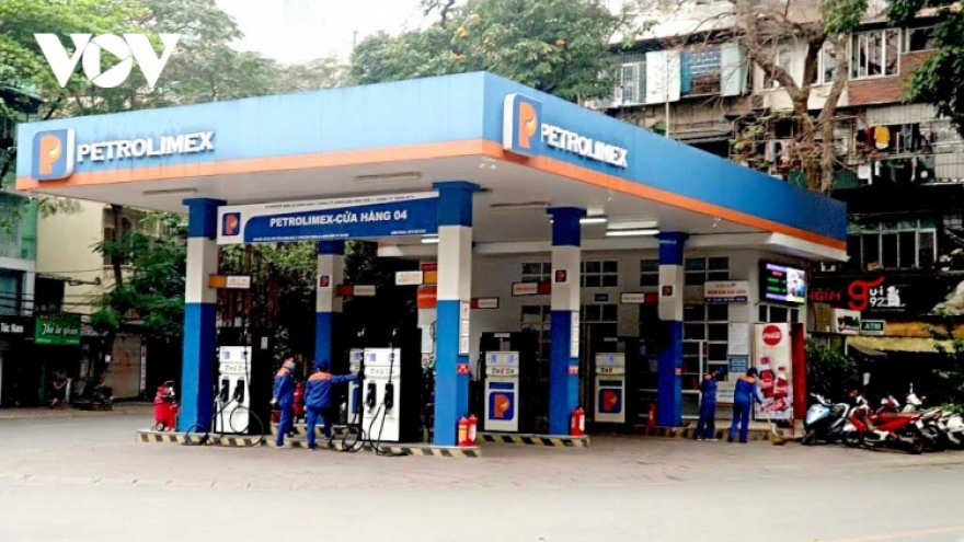 Petrol prices record third consecutive rise 