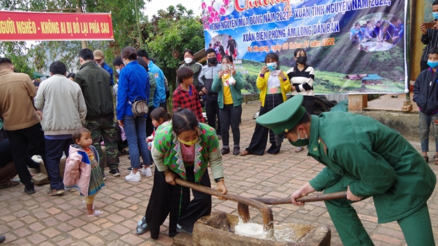 Xuân đến sớm với bà con vùng khó nơi biên giới ở Sơn La