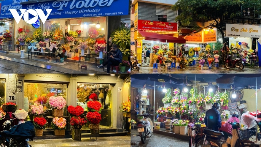 Giới trẻ Hà Nội mua hoa hồng, chocolate dịp Valentine